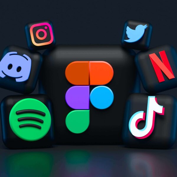 social media icons including netflix, spotify, instagram, discord, tiktok, twitter, figma
